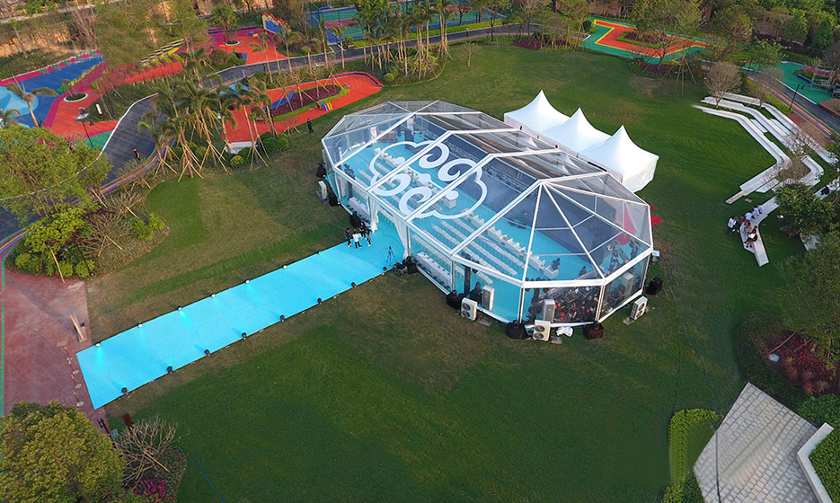 Carpa poligonal de 20x50m de largo y claro para eventos de festivales de comida