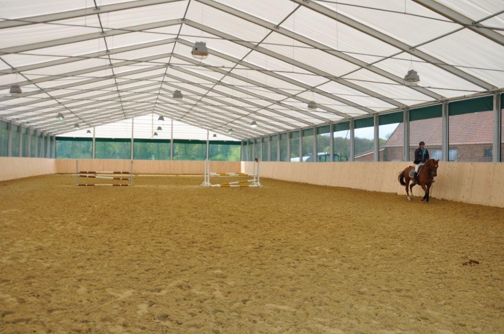 Arena de caballo de interior